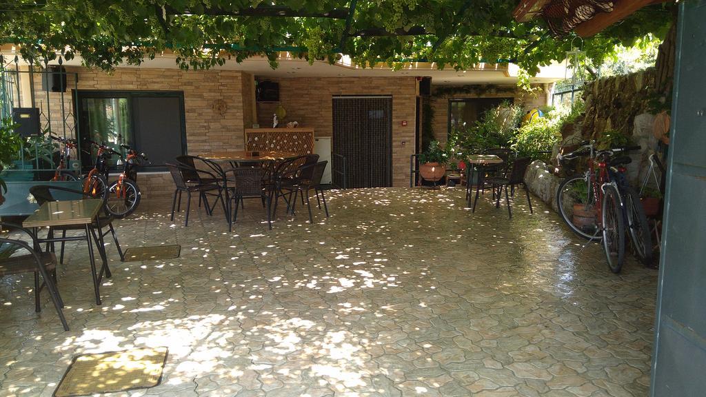 Nikolitsa Apartments Glyfada  Eksteriør billede
